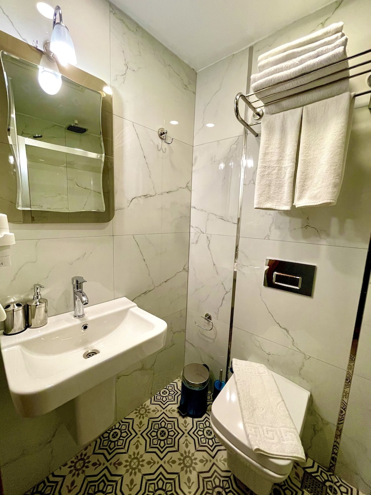 Zem Hotel 39/45