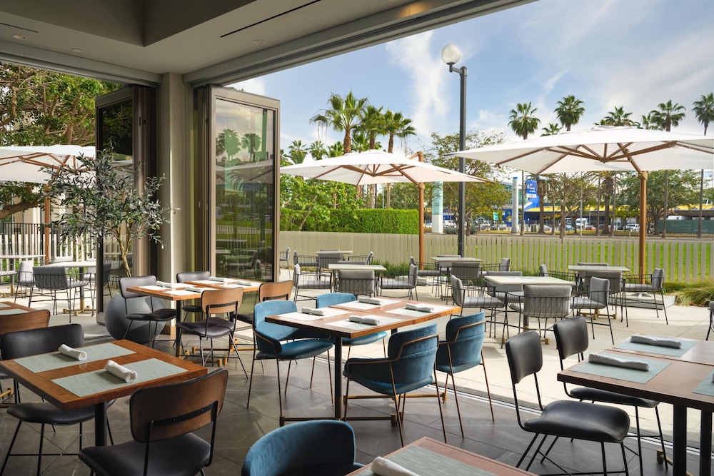 Hyatt House LAX - Century Blvd 32/50