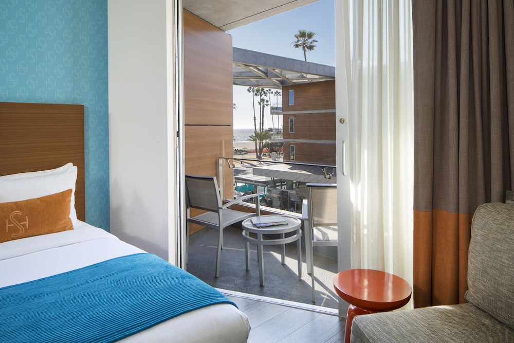 Shore Hotel 23/50