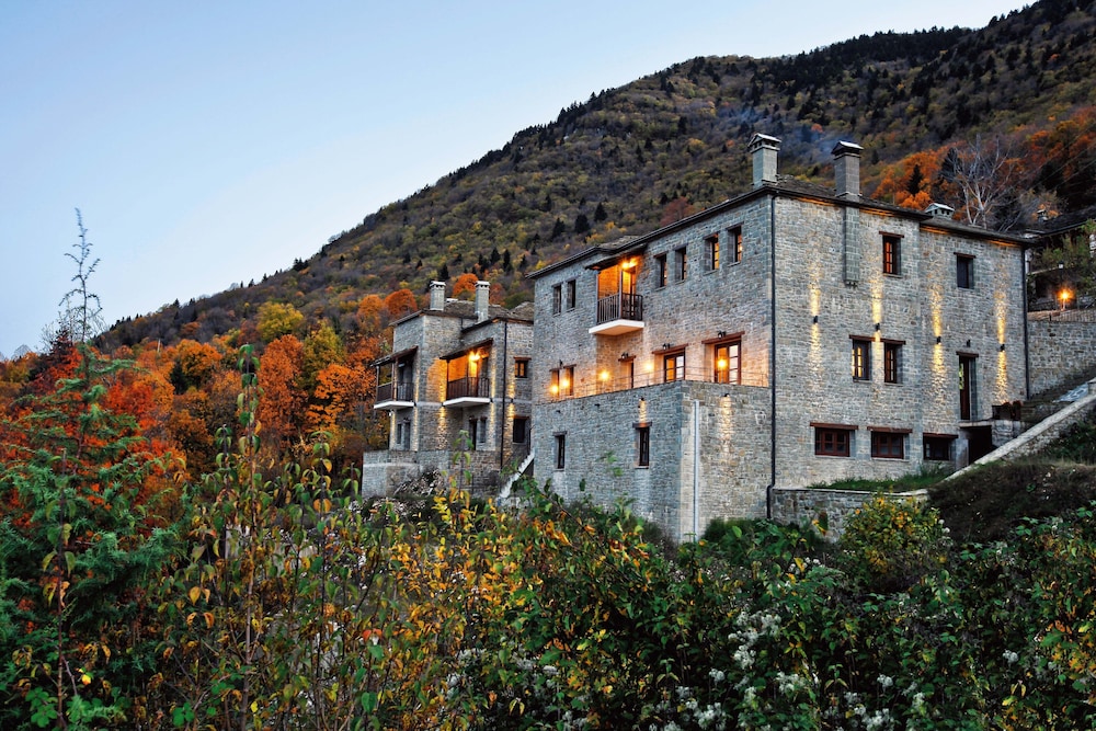 Athina Hotel 35/39