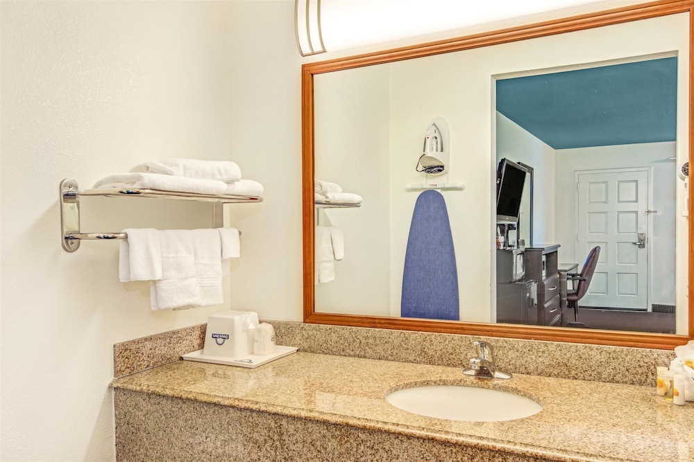 Days Inn By Wyndham Austin/University/Downtown 30/32