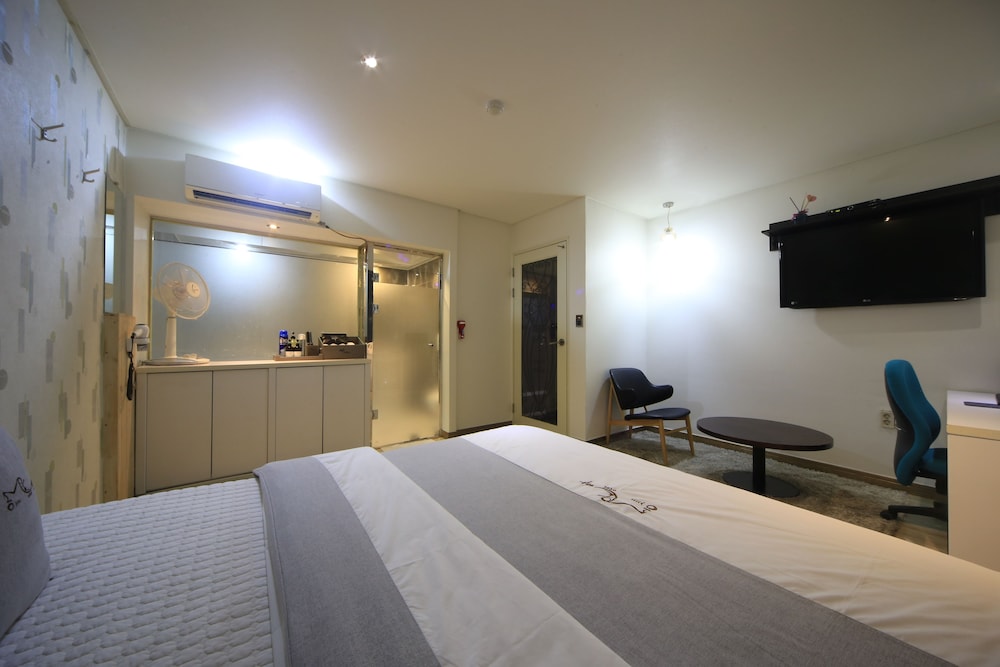 Busan H-Avenue Hotel Seomyeon Station 27/58