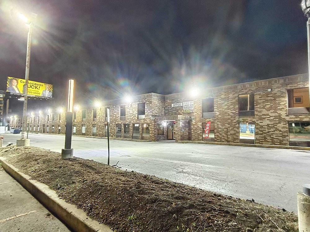 Plaza Hotel By OYO Calumet Park Near Alsip I 57 49/62