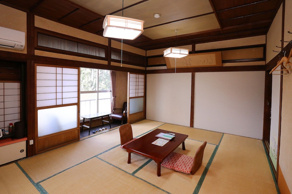 Hinoderyokan 37/50