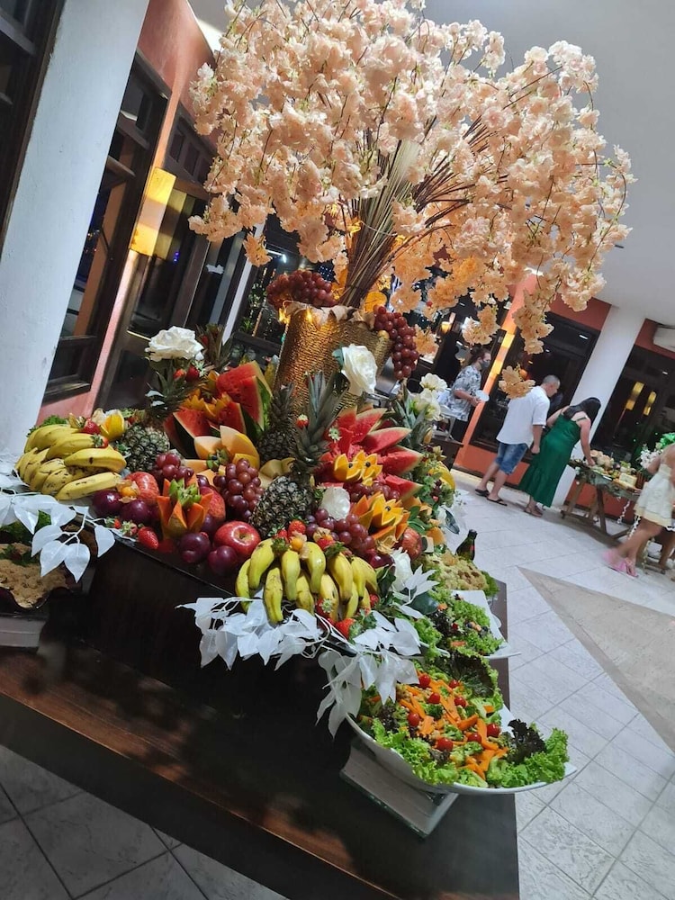 GUARITA PARK HOTEL 38/51