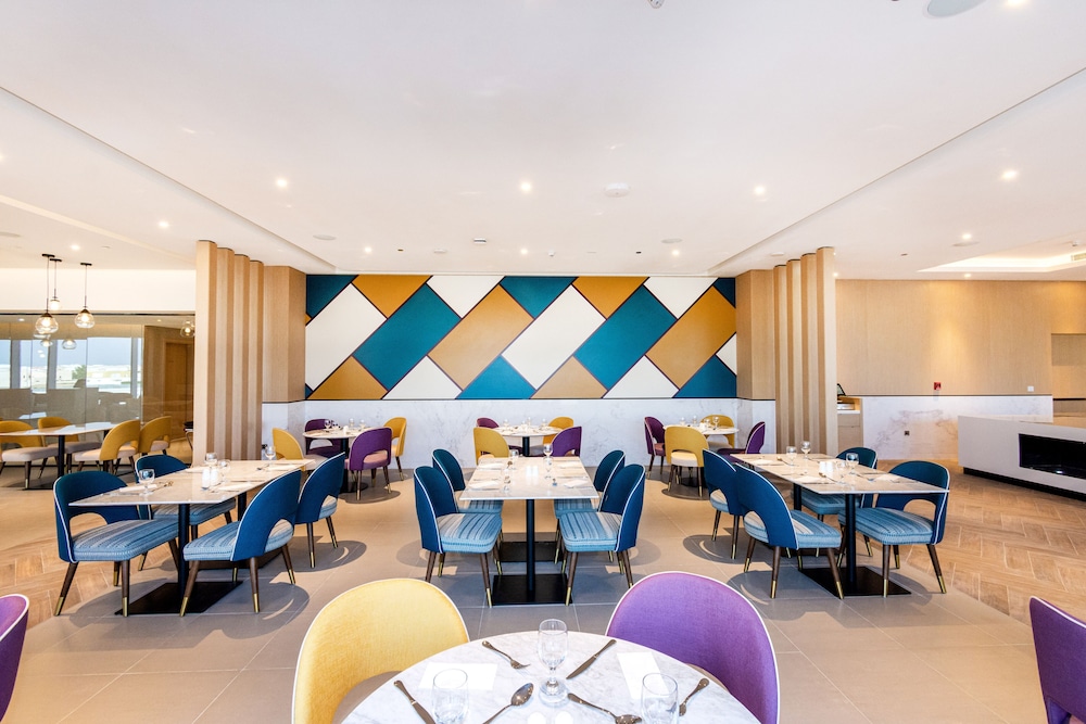 Premier Inn Dubai Dragon Mart 28/32