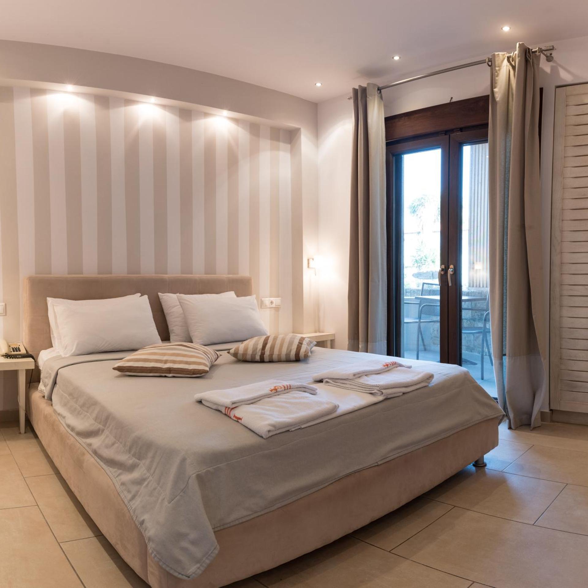 Room, Double Bed