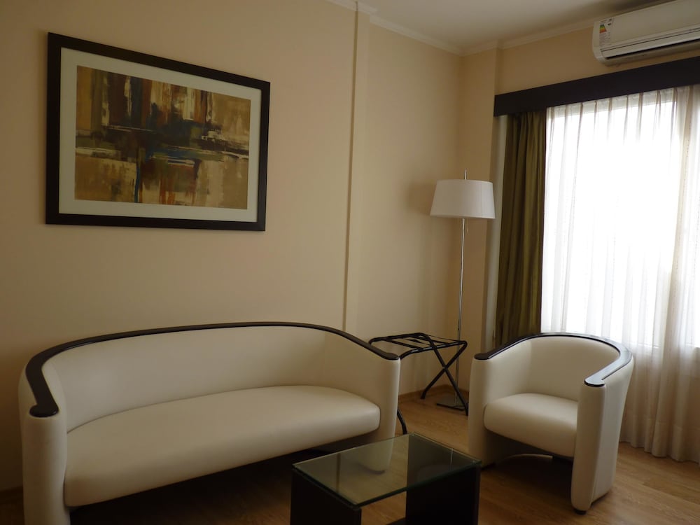 Hotel Osam 14/26
