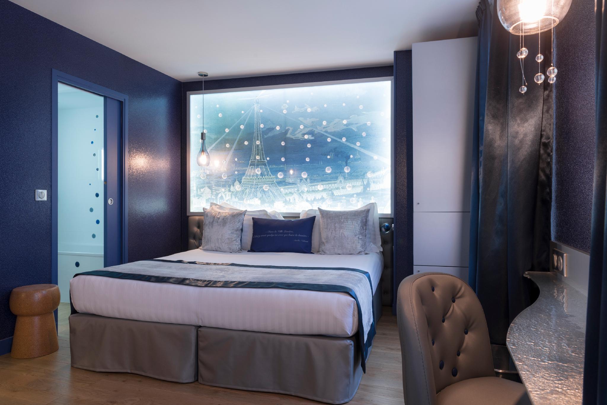 Deluxe, Triple, 1 Double and 1 Single Bed