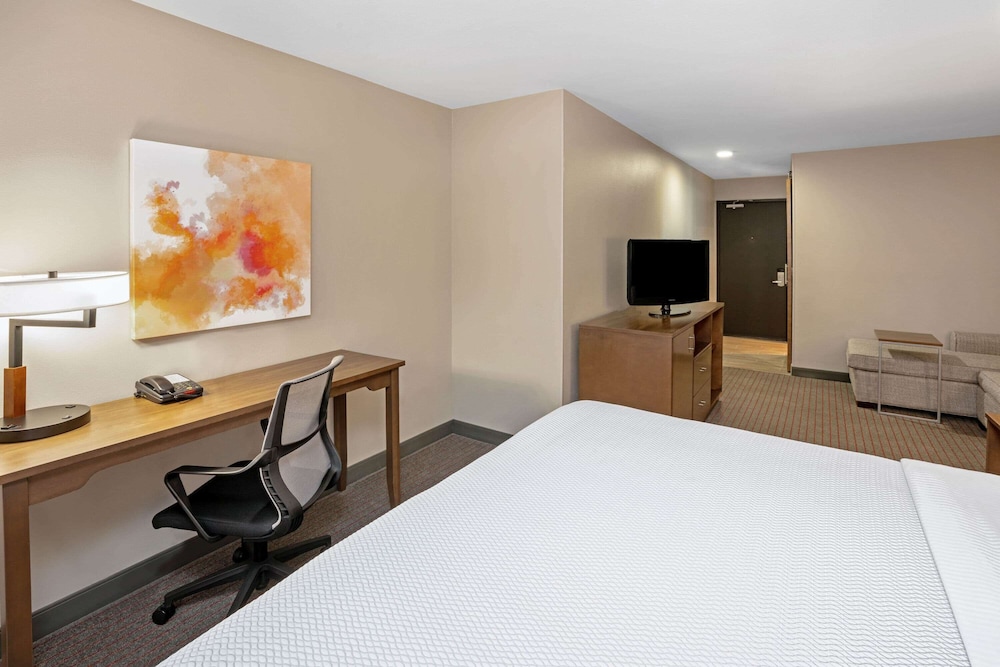 La Quinta Inn And Suites By Wyndham Seattle Federal Way 9/49