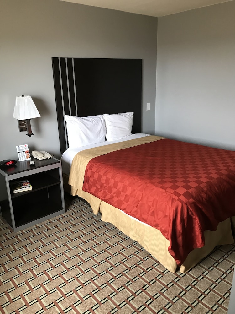 Express Inn Weslaco Mercedes 8/46