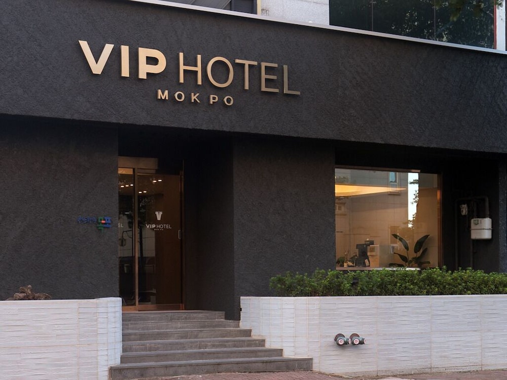 Vip Hotel Mok-Po 6/59