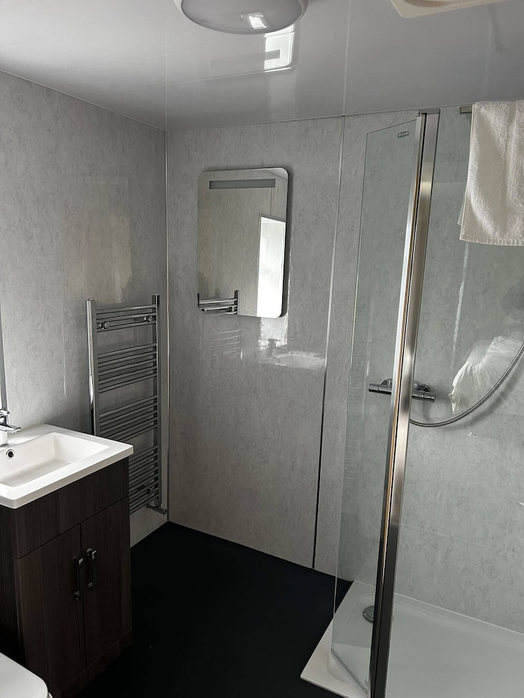 Chevin End Guest House 45/50