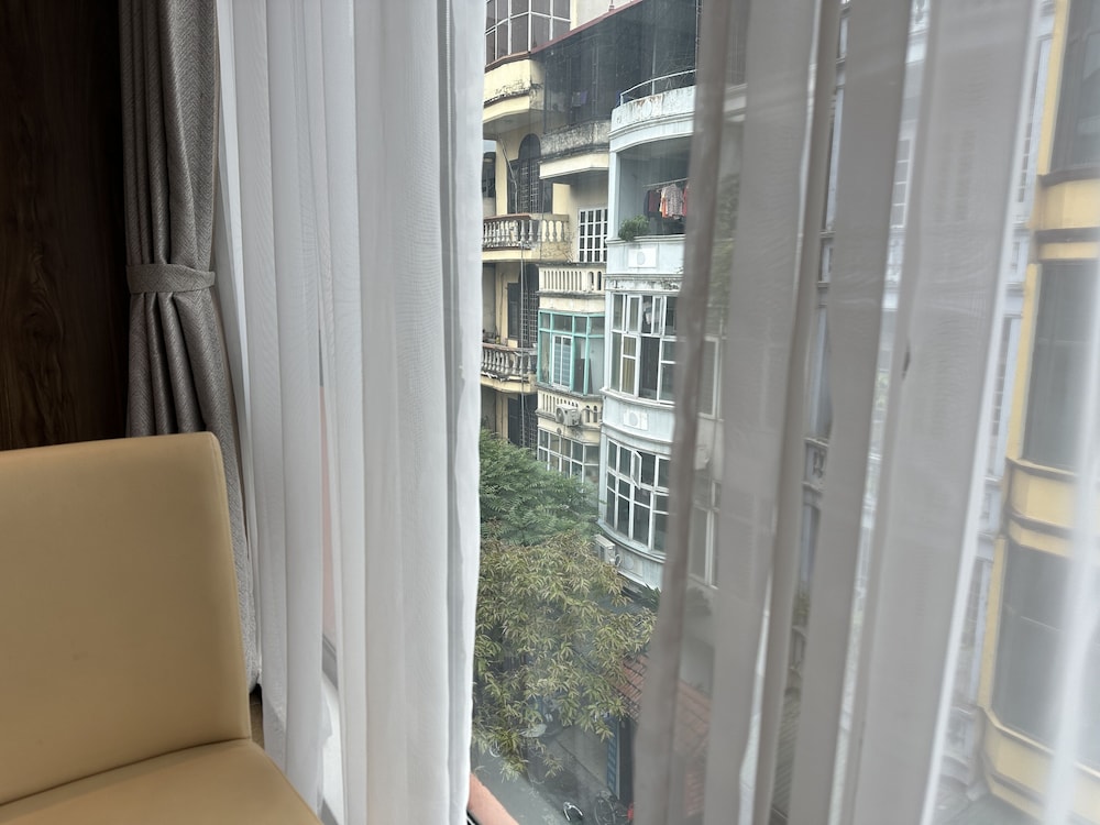 Hotel Yah Hanoi 47/50
