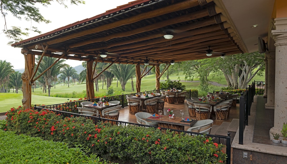 El Corazon Resort 44/48