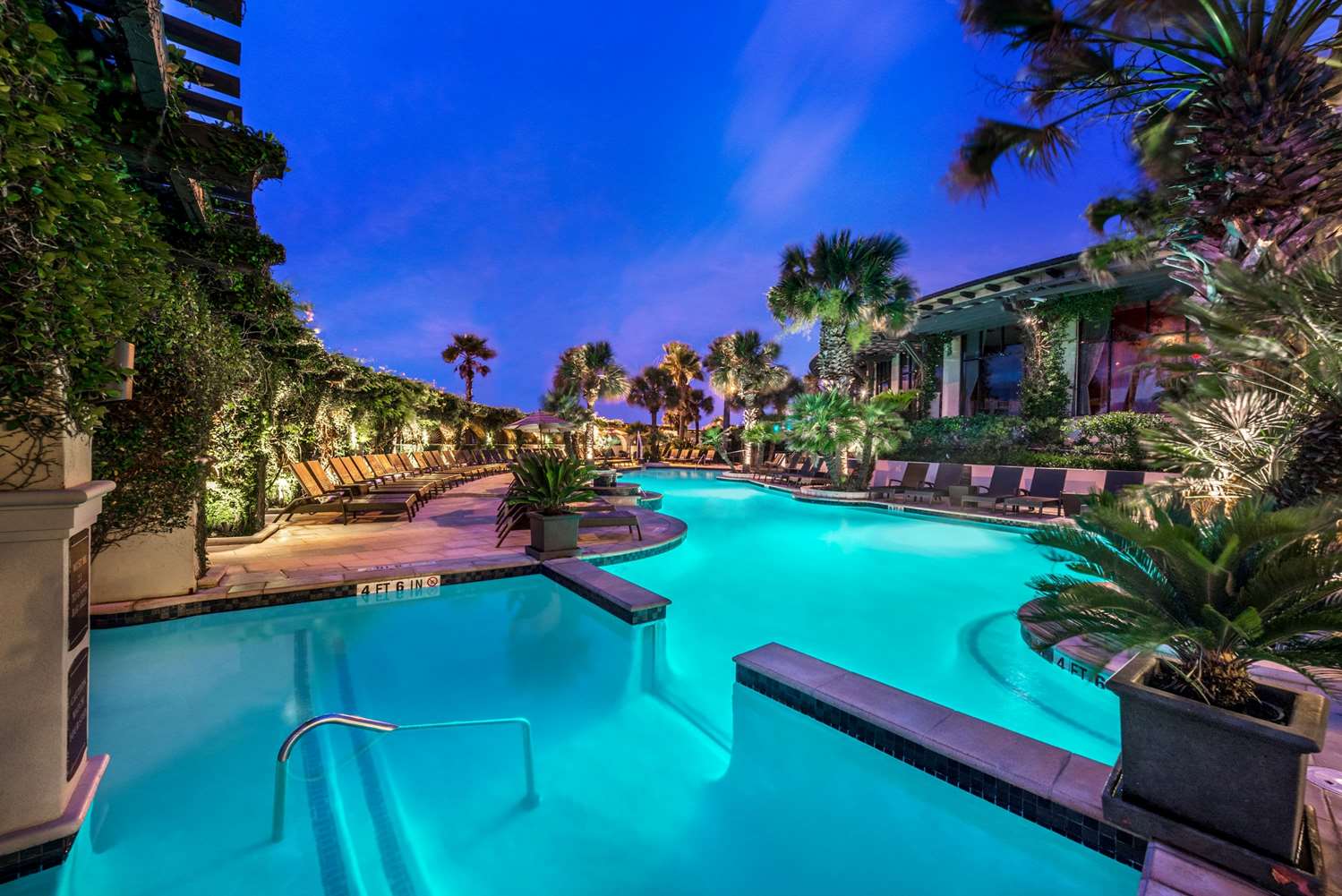 Grand Galvez Resort, Autograph Collection 27/62
