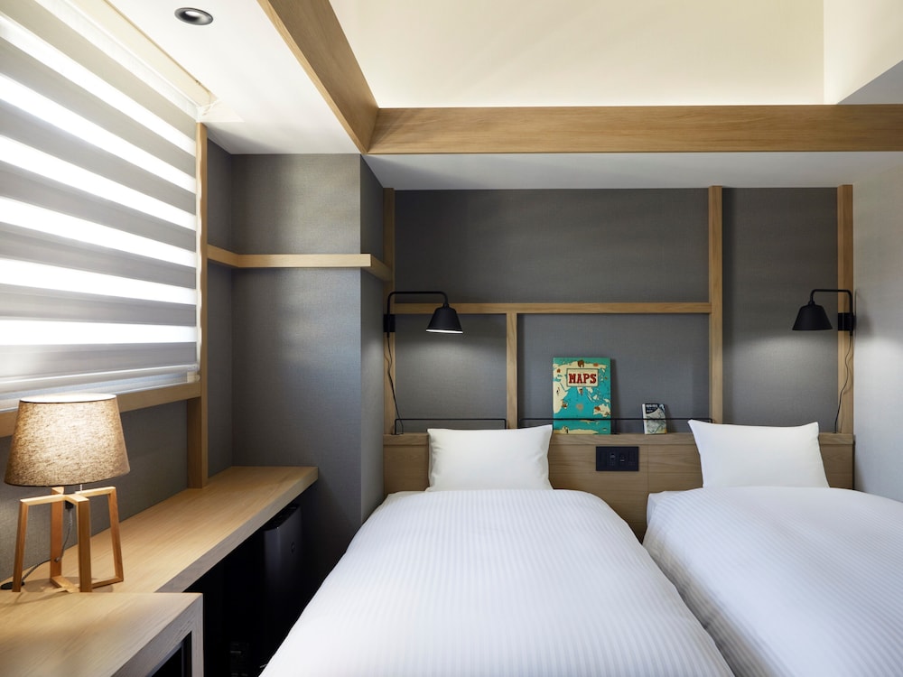 STANDARD, TWIN BEDS