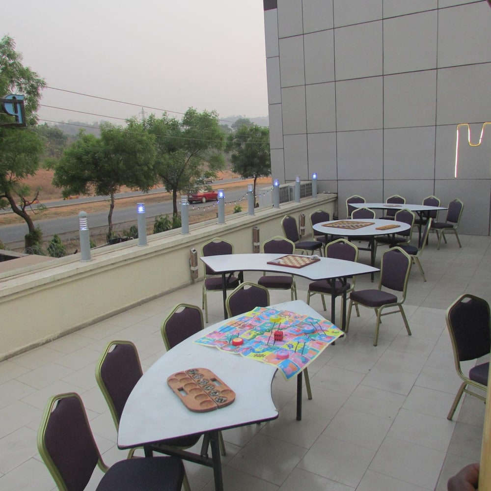 Petrus Hotels Royale 36/50