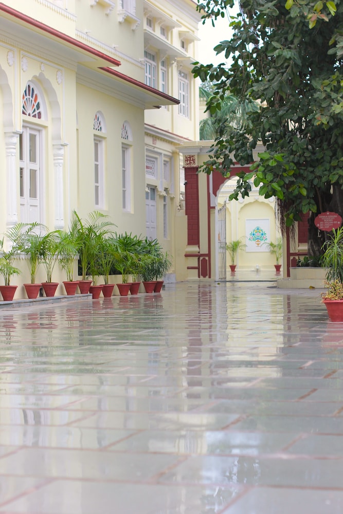 Ramgarh Heritage A Luxury Boutique Resort 48/50
