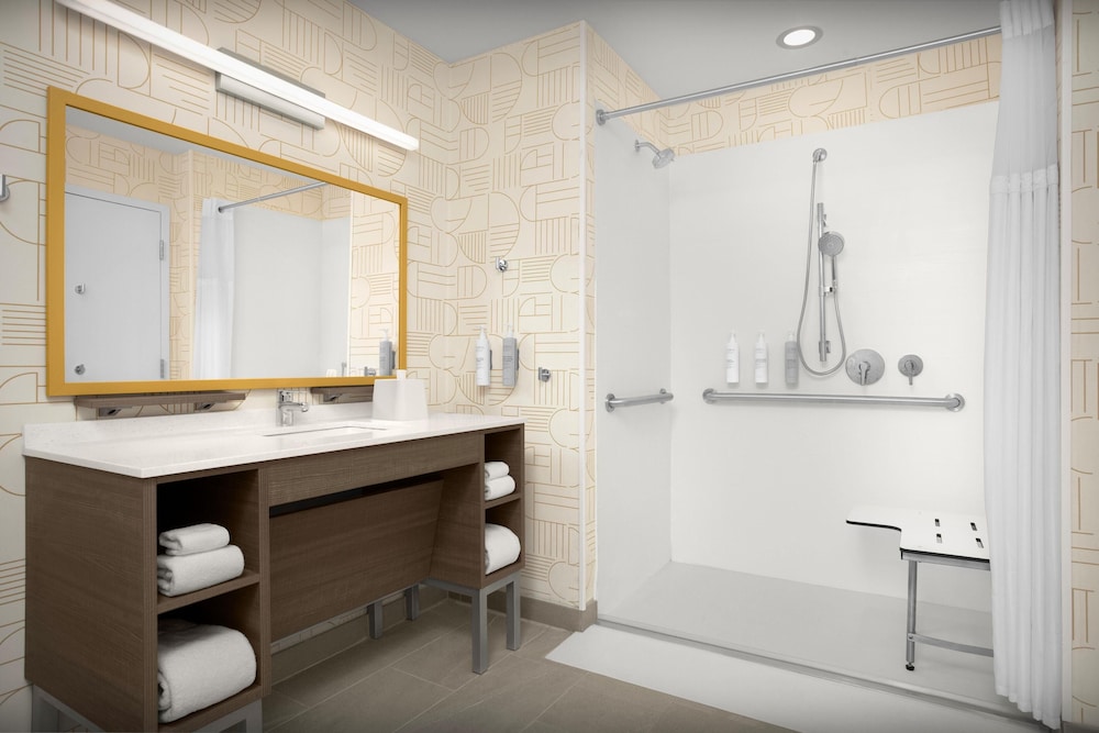 Home2 Suites by Hilton El Paso East Loop 375 50/50