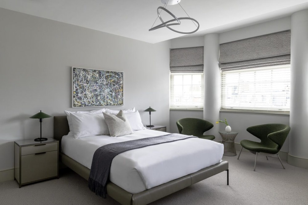 1 BEDROOM, PLATINUM, SUITE