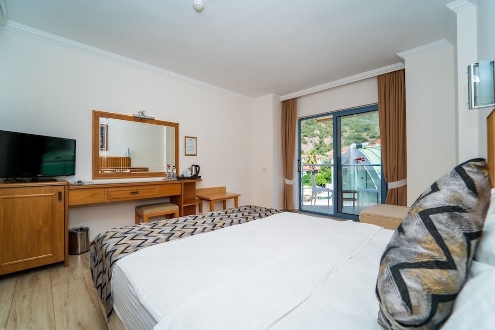 Belcehan Deluxe Hotel 16/50