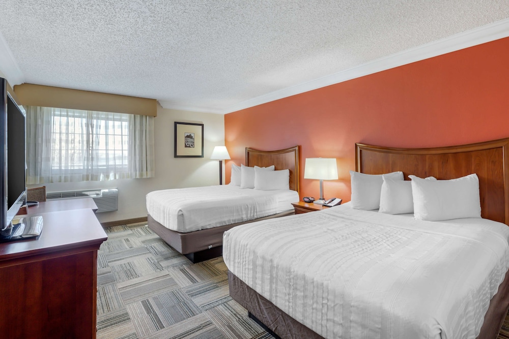 Best Western Plus Loveland Inn 19/56