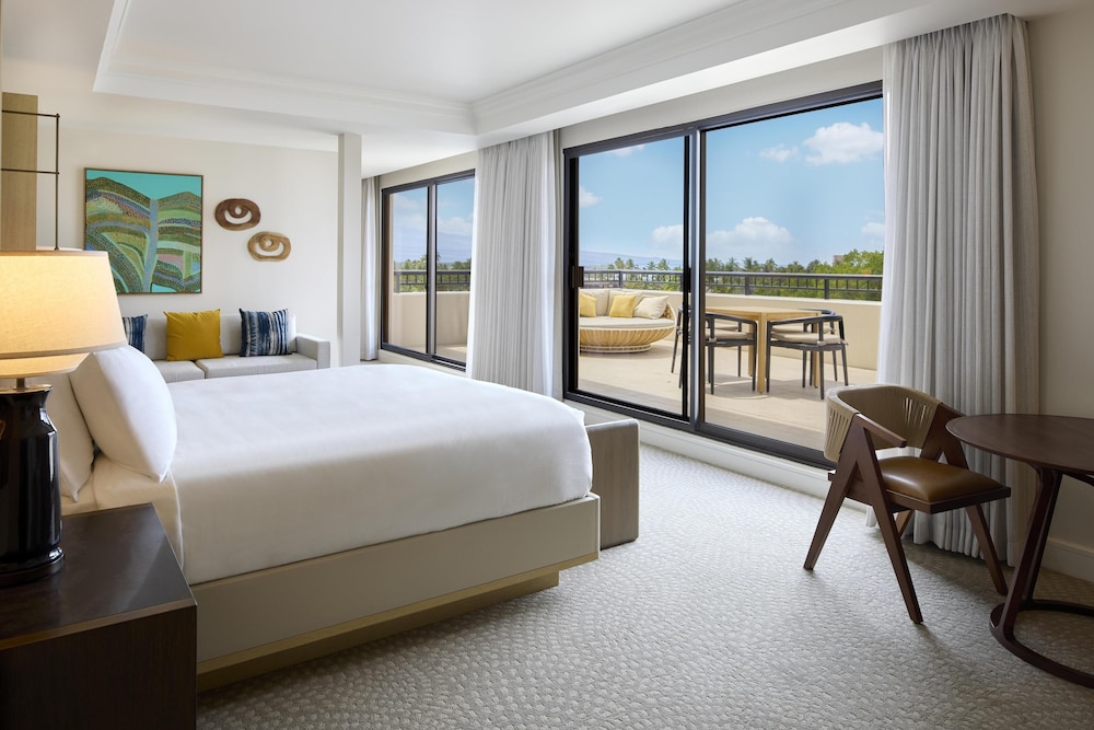 Presidential, Palace, Suite, King Bed, Ocean View, Sofa, Accessible