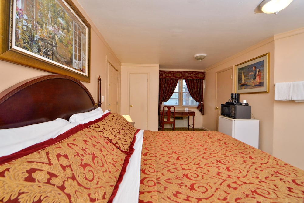 Maddox Inn 10/21