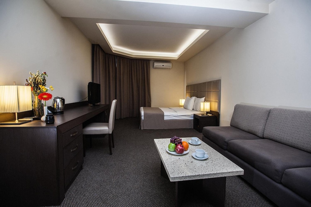 Aviatrans Hotel 45/55