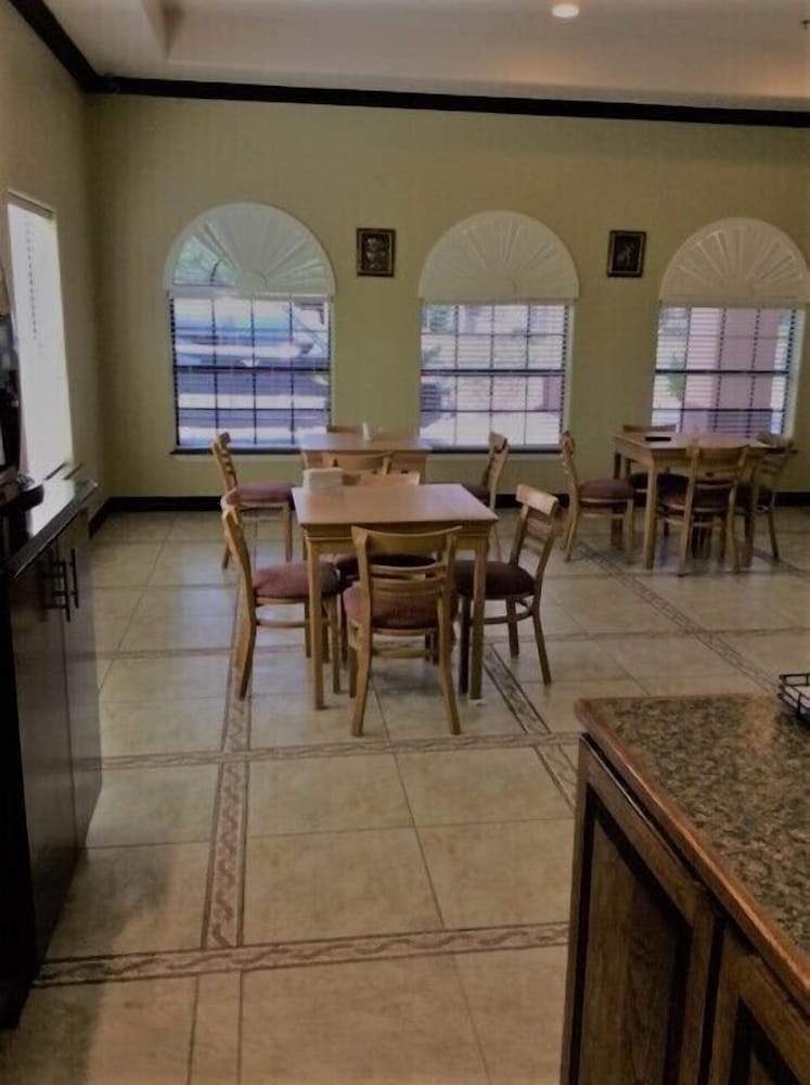 Texas Inn - Weslaco/Mercedes 45/57