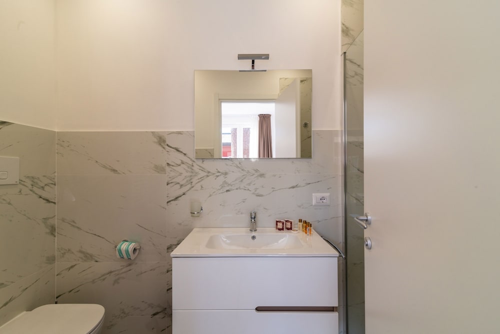 Tiber Suite 29/29