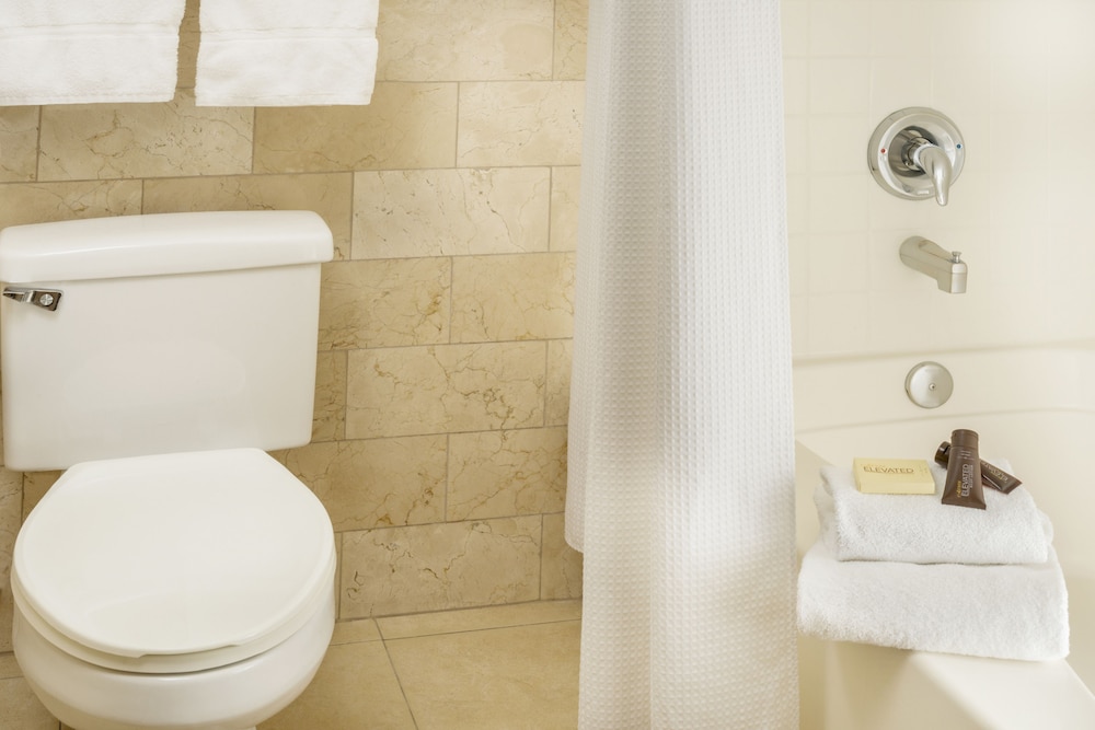 Holiday Inn & Suites Barstow 47/48