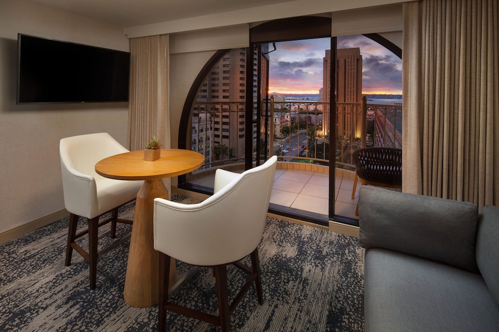 Westin Gaslamp Quarter 35/61