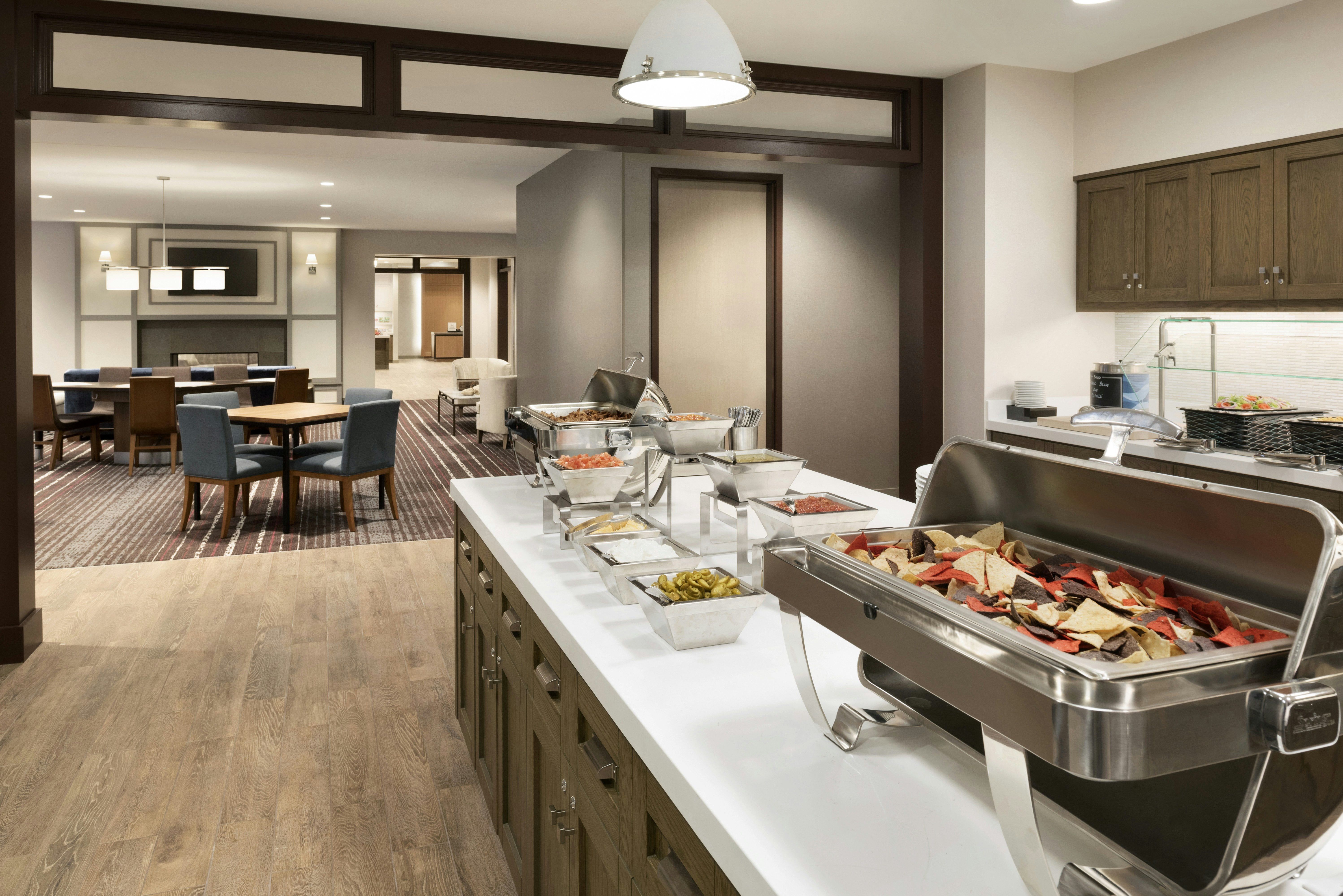 Homewood Suites by Hilton Chicago West Loop Fulton Market Area 32/48