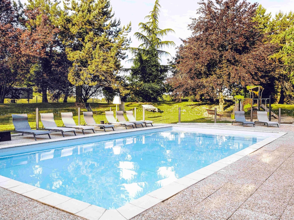 NOVOTEL BEAUNE 3/73