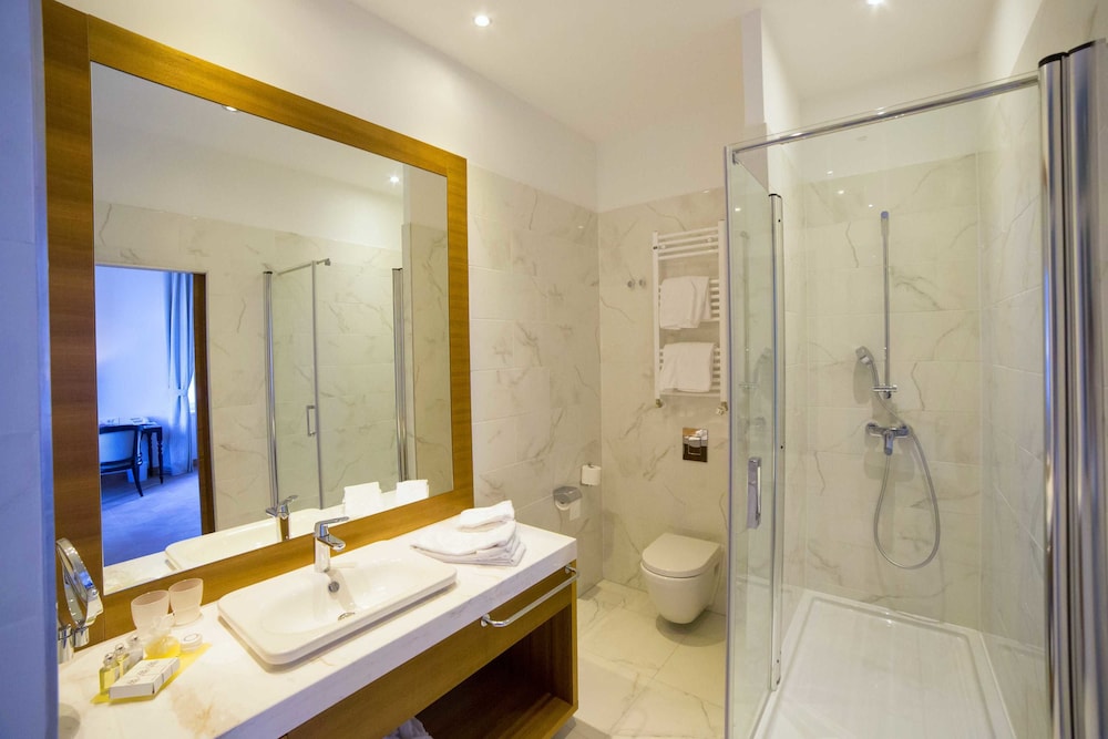 Amadria Park Hotel Royal 64/66