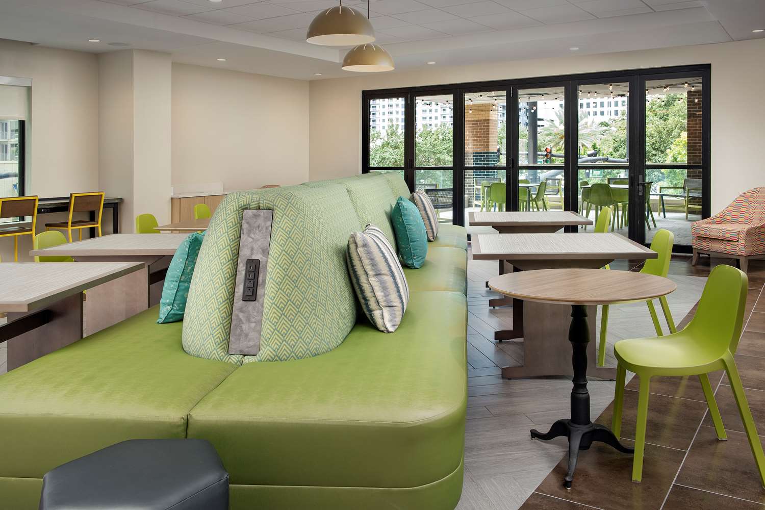 Home2 Suites by Hilton Orlando Downtown, FL 33/60