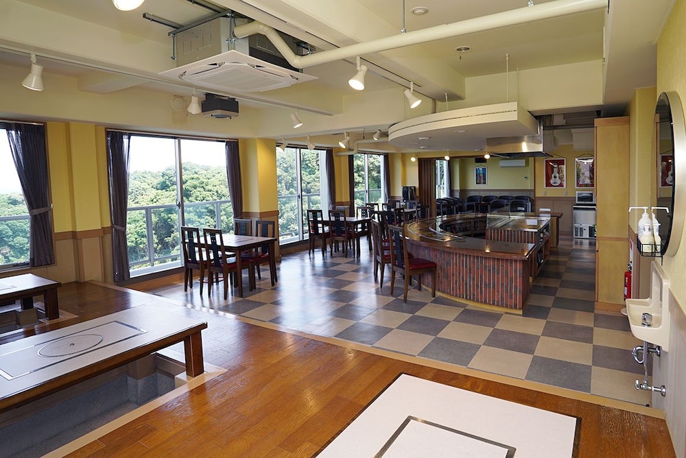Tobi Hostel And Apartments 3/23
