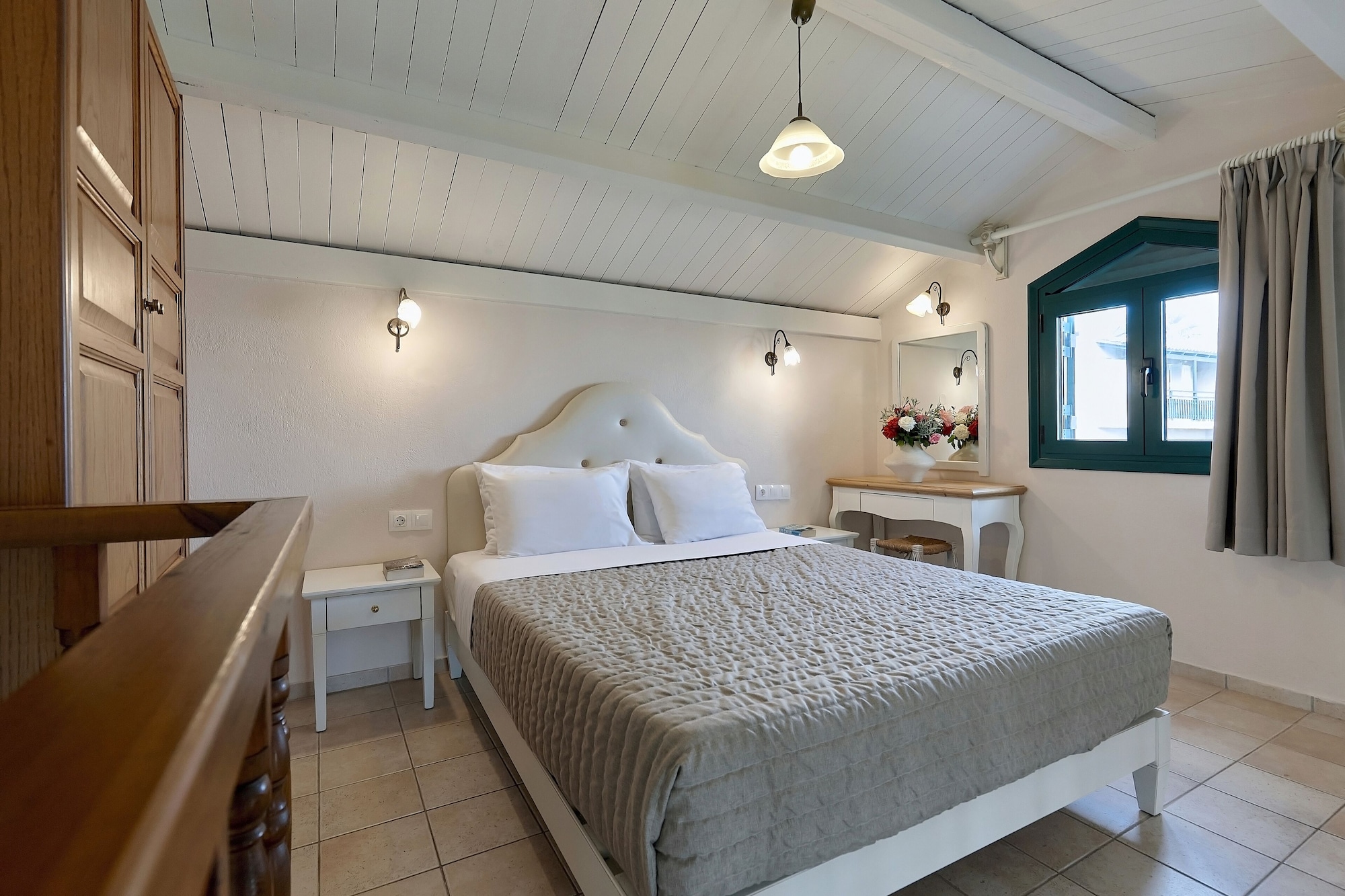 Maisonette, Double Bed, 2 Sofa