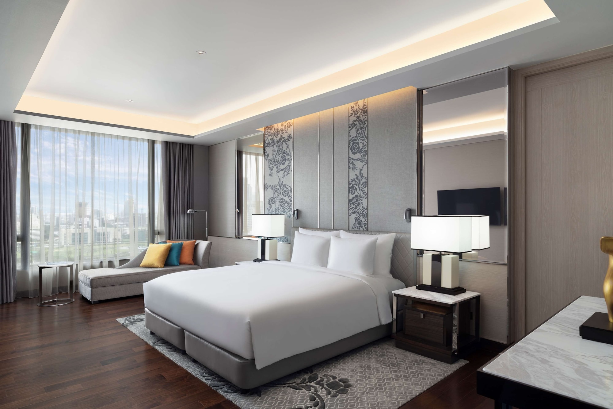 3 Bedrooms, Royal, Sindhorn, Suite