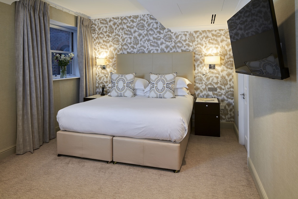 Luxury Two Bedroom Apartment