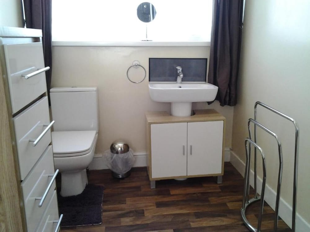 OYO Twins Palms Guest House 6/59