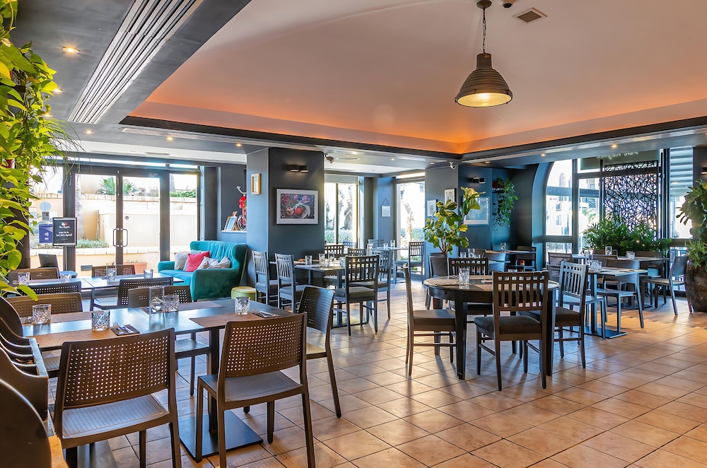 Corinthia Hotel St Georges Bay 36/50