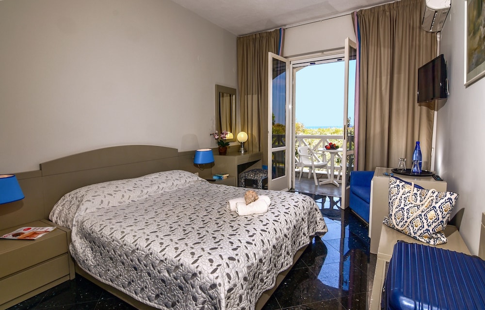 Mantenia Hotel 14/50