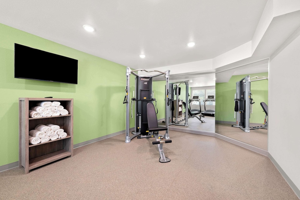 WoodSpring Suites Huntsville - Research Park 27/40
