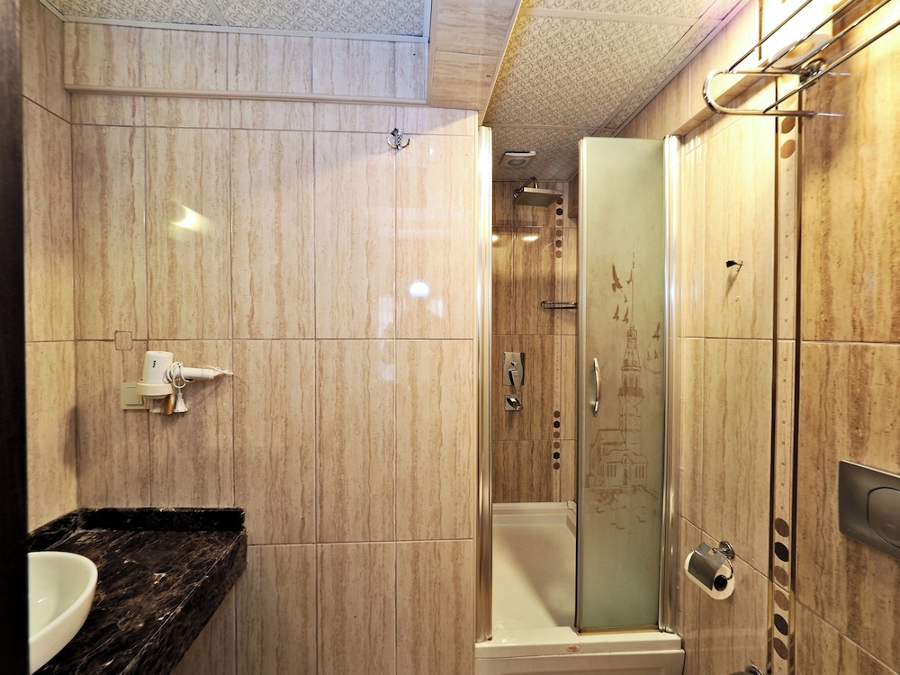Elysion Hotel 47/48
