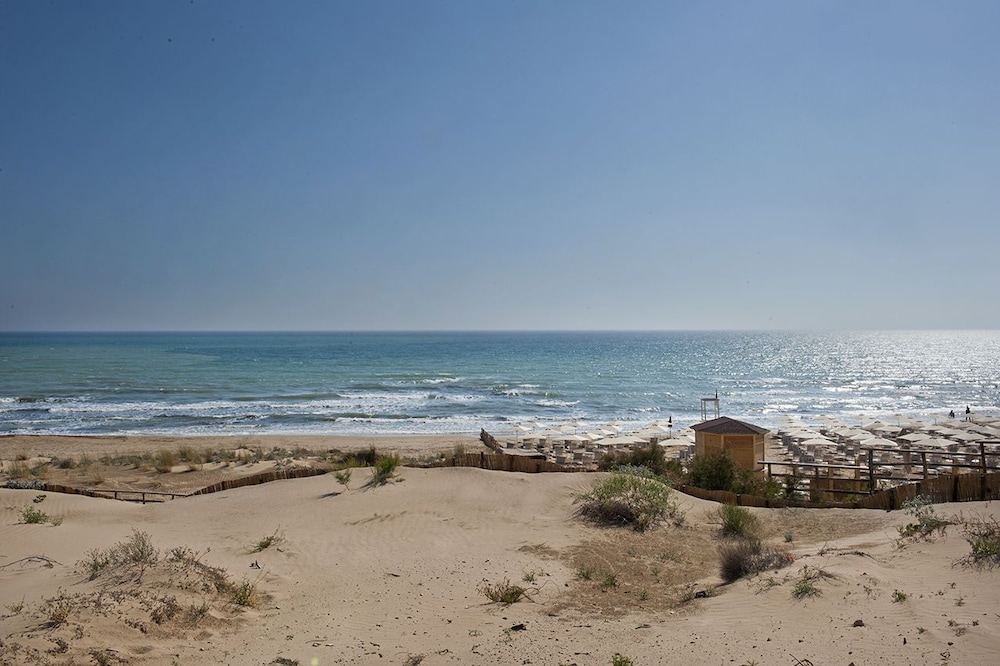 Modica Beach Resort 67/75
