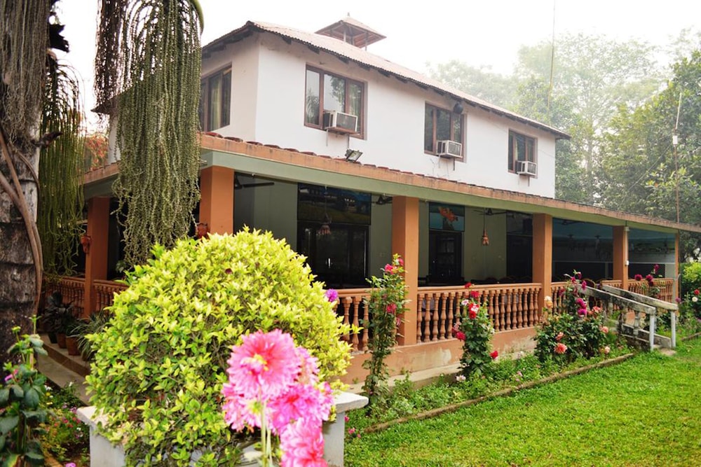 Chitwan Paradise Hotel 写真3