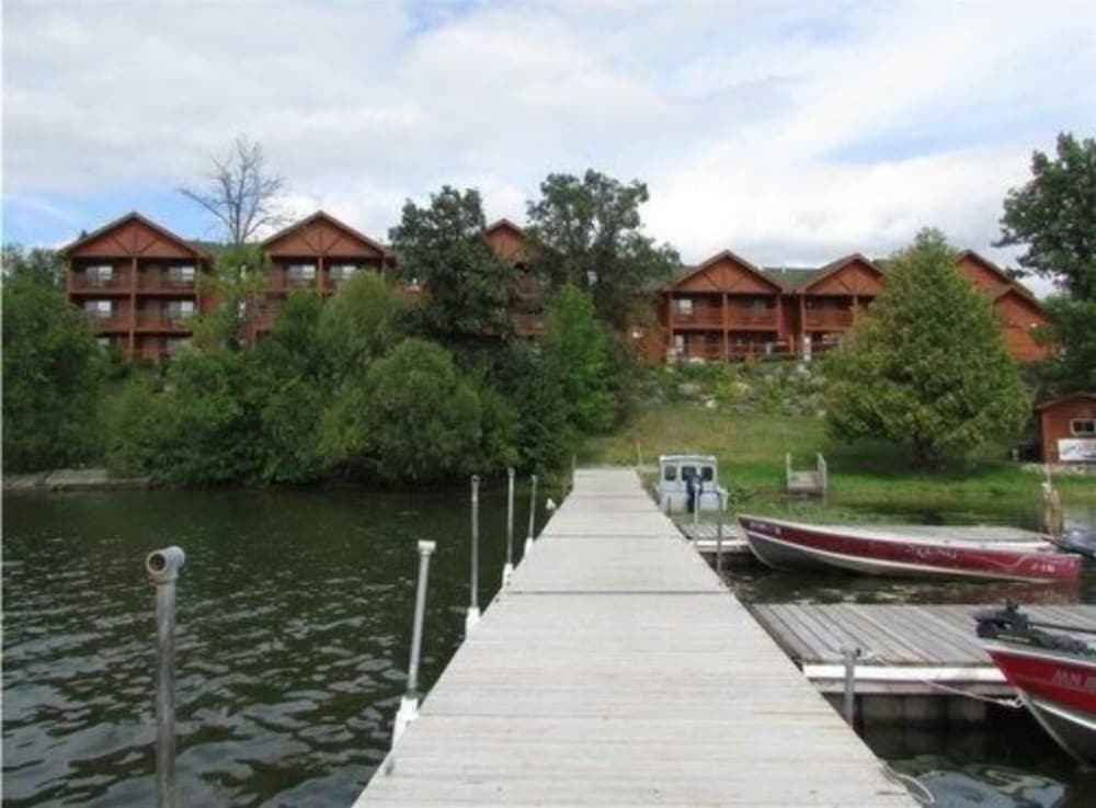 Oveson's Pelican Lake Resort & Inn 4/22